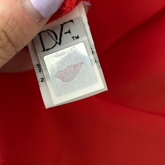 Diane Von Furstenberg Tie-Waist Surplice Romper Sz 10 - Picture 9 of 11